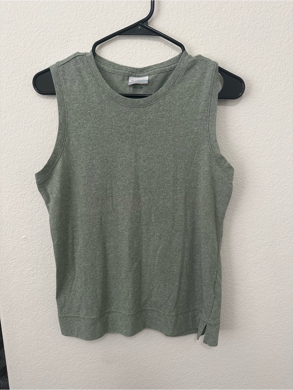 Women’s Columbia tank